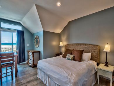 Queen Bedroom