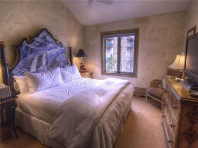 Three Bedroom Lionshead Ski Accommodation- Walk to Lifts