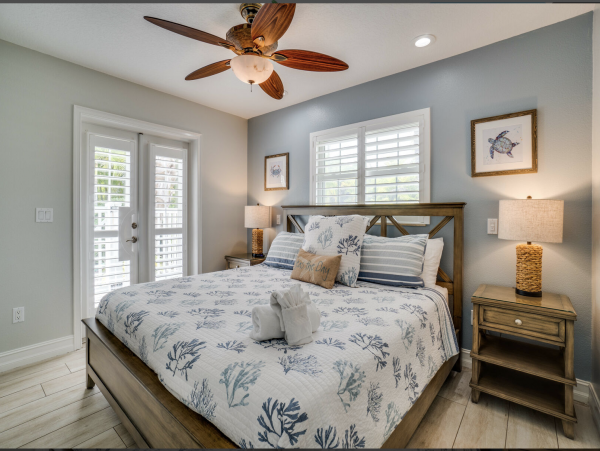 Anna Maria Island 4 Bedroom Home Pool Block to Beach