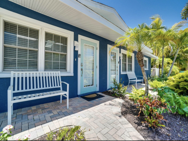 Anna Maria Island 4 Bedroom Home Pool Block to Beach