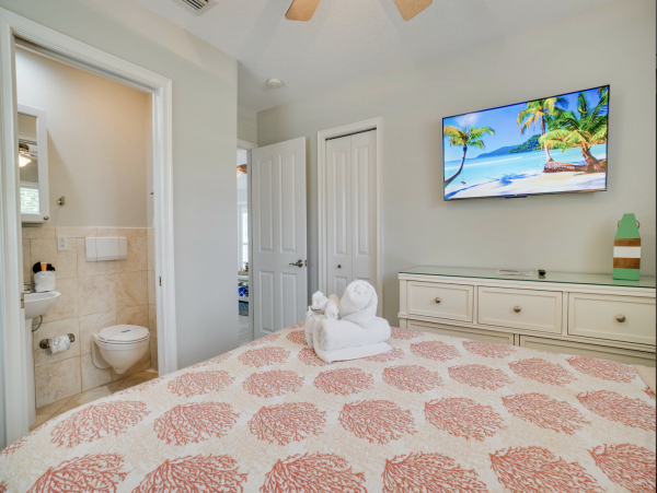 Anna Maria Island 4 Bedroom Home Pool Block to Beach