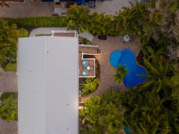 Private Pool Two Bedroom Vacation Getaway 2.5 Blocks to Beach in Holmes Beach