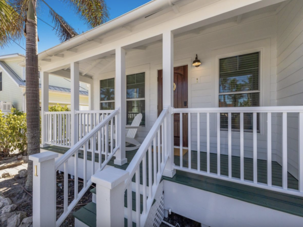 Vacation Condo in Boca Grande Short Walk to Beach Sleeps 2