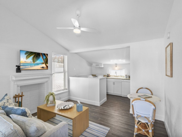Vacation Condo in Boca Grande Short Walk to Beach Sleeps 2