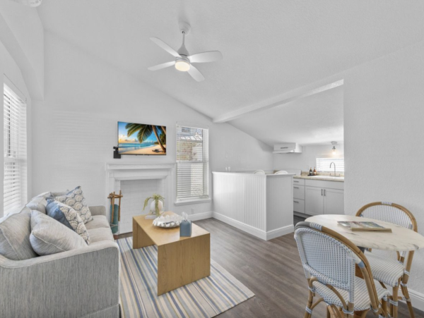 Vacation Condo in Boca Grande Short Walk to Beach Sleeps 2