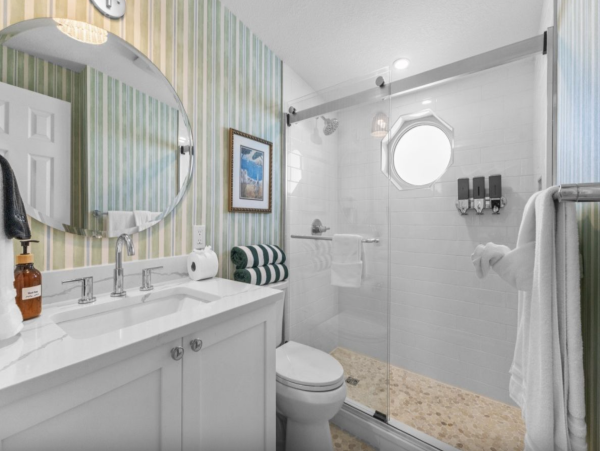 Vacation Condo in Boca Grande Short Walk to Beach Sleeps 2