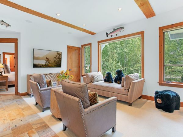 Arrowhead Vacation Home Five Bedroom