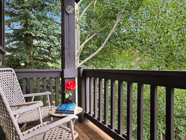 Arrowhead Vacation Home Five Bedroom