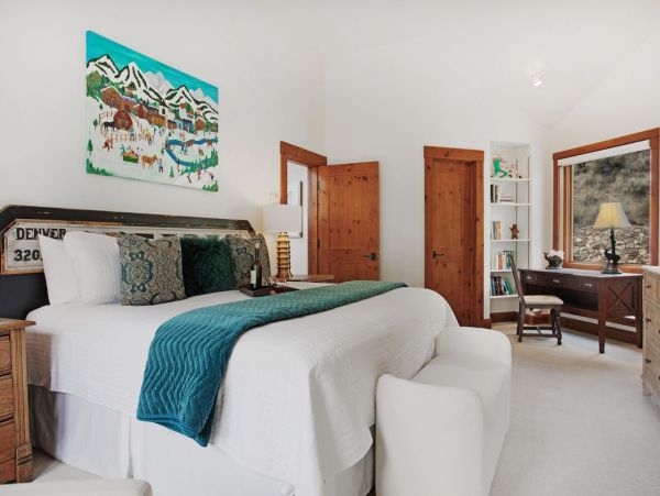 Arrowhead Vacation Home Five Bedroom
