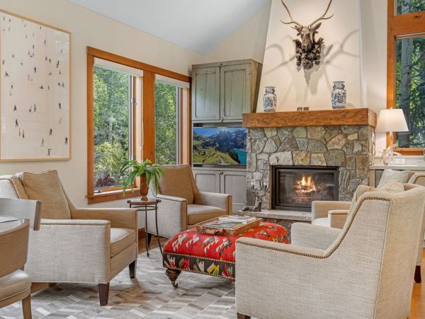 Arrowhead Vacation Home Five Bedroom