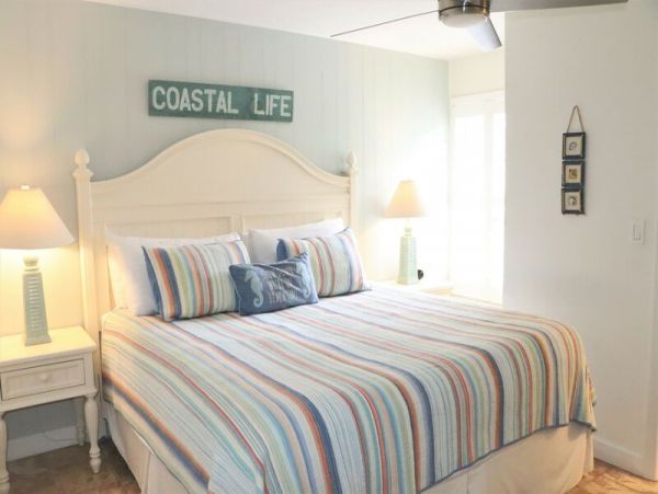 Two Bedroom Condo in Siesta Key Sleeps Six Guests