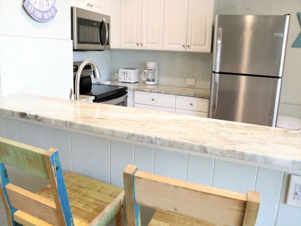 Two Bedroom Condo in Siesta Key Sleeps Six Guests