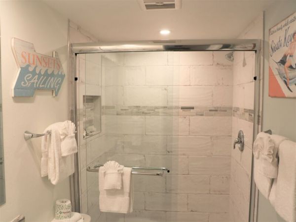 Two Bedroom Condo in Siesta Key Sleeps Six Guests