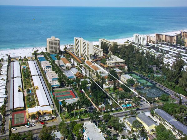 Two Bedroom Condo in Siesta Key Sleeps Six Guests