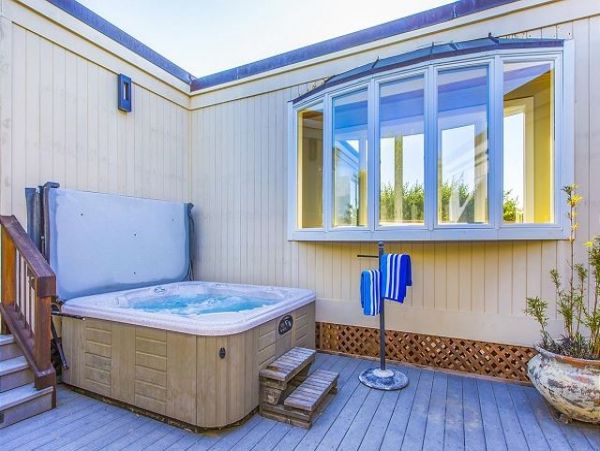 Gorgeous Oceanfron 4 Bedroom Home in Stinson Beach