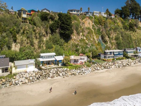 Santa Cruz Four Bedroom Home with Gulf Views