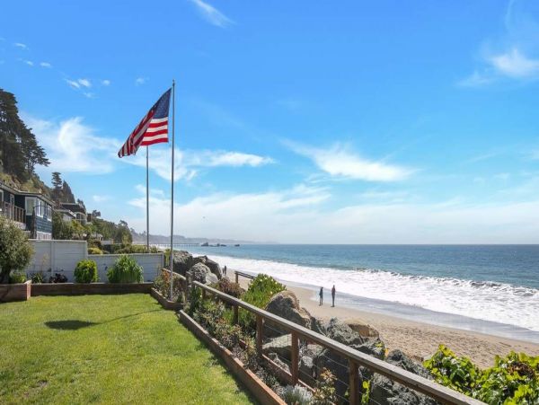 Santa Cruz Four Bedroom Home with Gulf Views