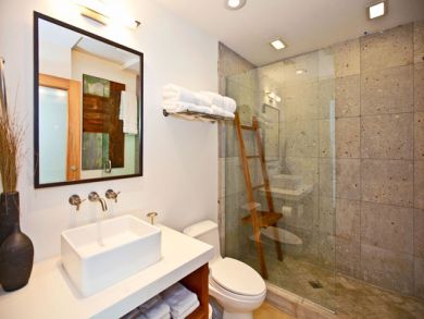 Modern Bathroom with Walk-in Shower