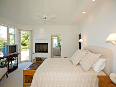 Queen Bedroom Queen Bedroom