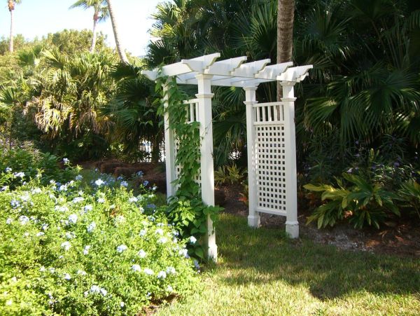 Beautiful Sanibel Vacation Condo with Pool & Beach Access