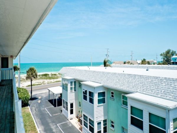 Beach right across street and near Bridge Street