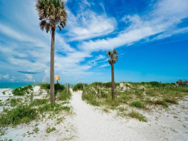 Beach right across street and near Bridge Street