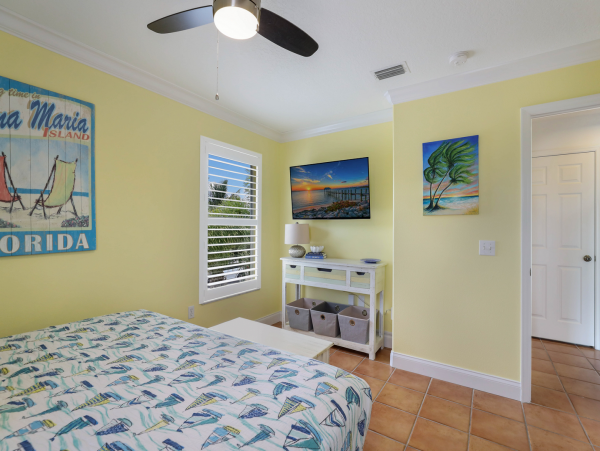 Block to Beach 3 bedroom Anna Maria Island Home Private Pool