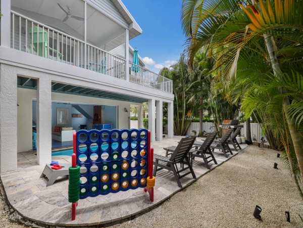 Block to Beach 3 bedroom Anna Maria Island Home Private Pool