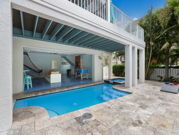 Block to Beach 3 bedroom Anna Maria Island Home Private Pool