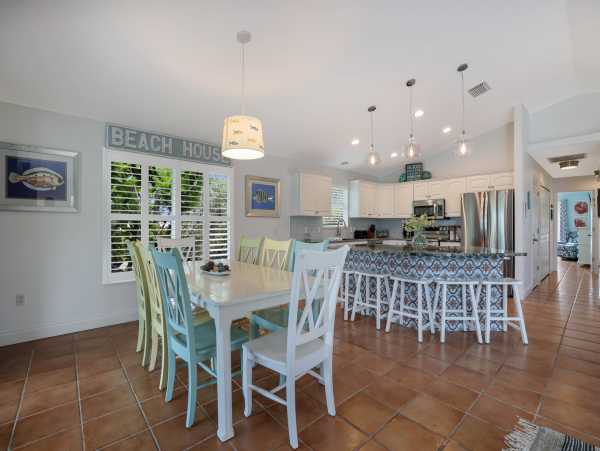 Block to Beach 3 bedroom Anna Maria Island Home Private Pool