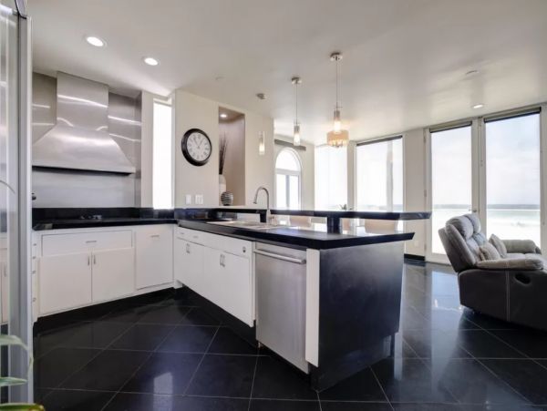 Luxury Beachfront Rental Three Bedrooms In Mission Beach