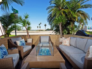 Furnished Patio