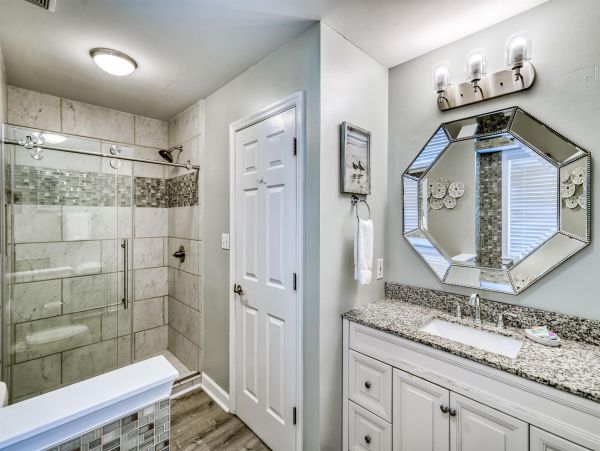 Beautiful 3 Bedroom Home with Private Pool in Destin