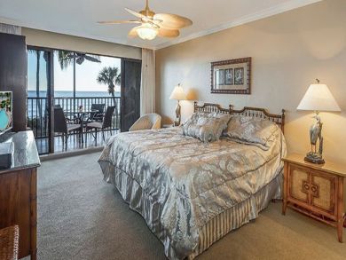 Oceanfront Vacation Condo Two Bedrooms + Den in Sanibel