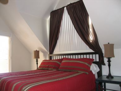 Master Bedroom with Table Set Master Bedroom with Table Set