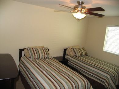 Bedroom 3 with Twin Beds