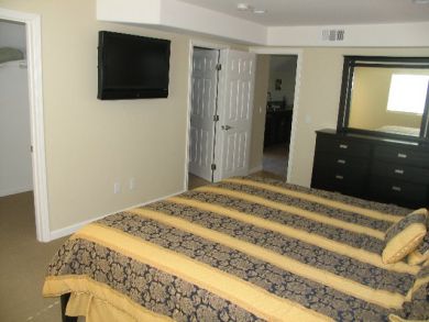 Master Bedroom with Queen Bed