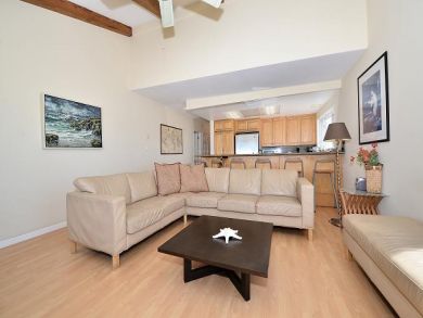 Ocean Front Mission Beach Penthouse Sleeps 6- 2 Bedrooms
