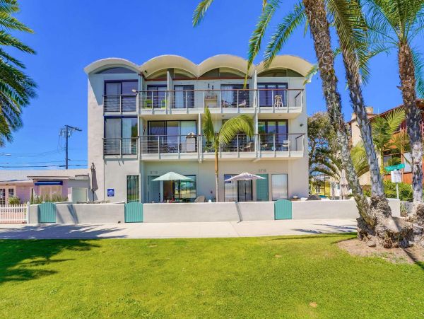 Mission Beach Vacation Rental - San Diego Bayfront Condo with Patio & Views