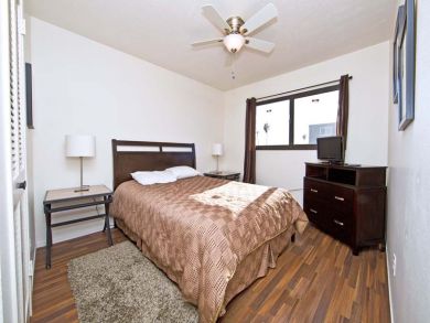Master Bedroom with Queen Bed