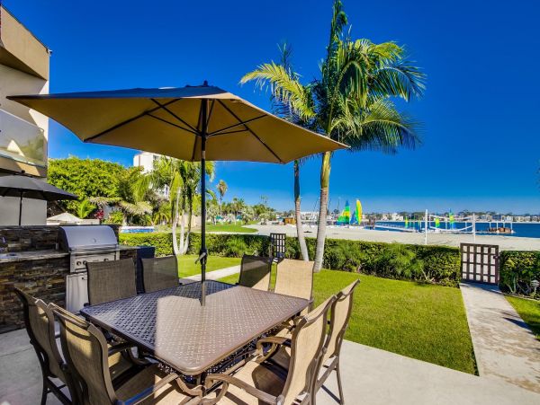 Four Bedroom Mission Beach Luxury Vacation Rental Home