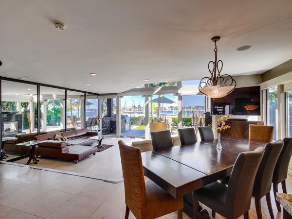 Mission Beach Six Bedroom Vacation Rental Sleeps 16 Guests