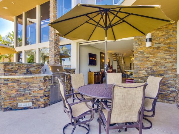 Mission Beach Six Bedroom Vacation Rental Sleeps 16 Guests