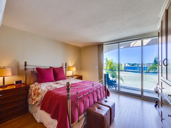 Mission Beach Six Bedroom Vacation Rental Sleeps 16 Guests