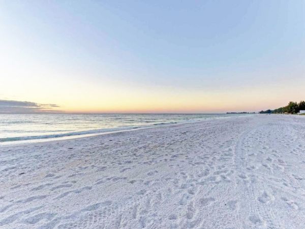 Anna Maria Island Luxury Beach Front Vacation Home With Pool