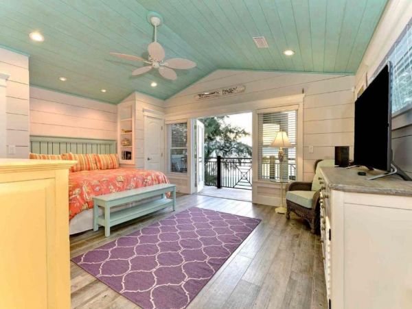 Anna Maria Island Luxury Beach Front Vacation Home With Pool