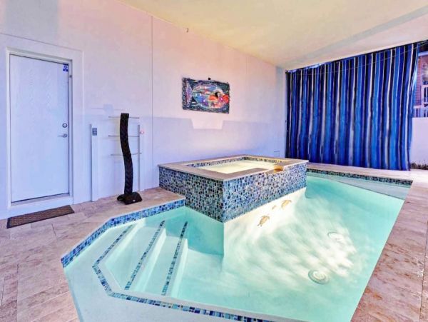 Anna Maria Island Luxury Beach Front Vacation Home With Pool