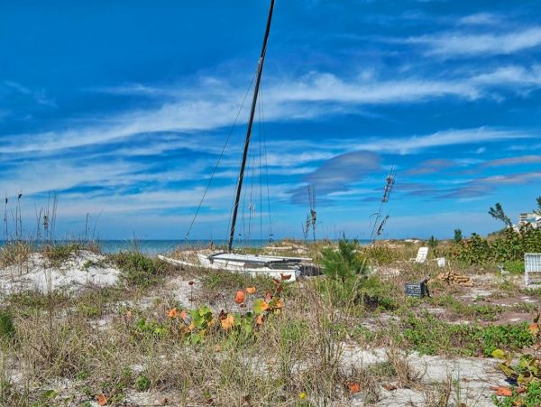 Indian Shores Beachfront Three Bedroom Vacation Condo Luxury