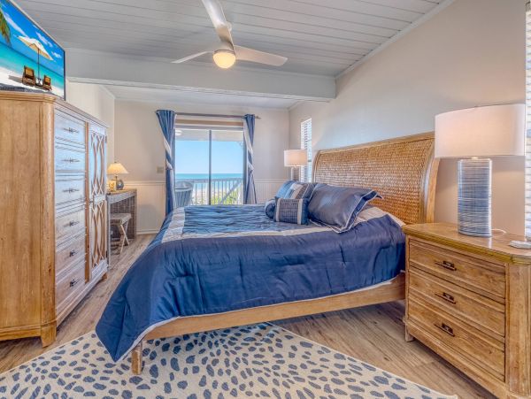 Indian Shores Beachfront Three Bedroom Vacation Condo Luxury