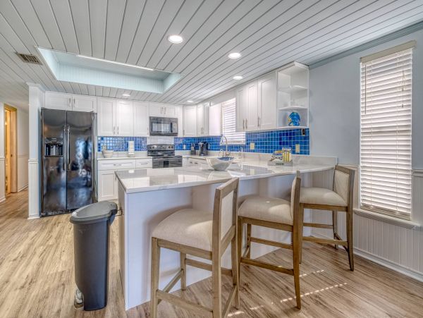 Indian Shores Beachfront Three Bedroom Vacation Condo Luxury